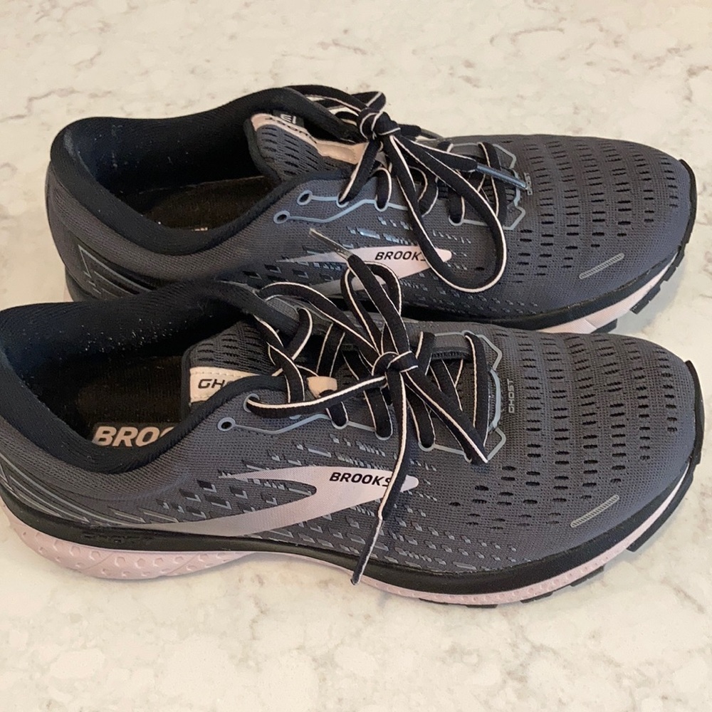 Brooks Ghost 13 Women’s running shoe Size 9